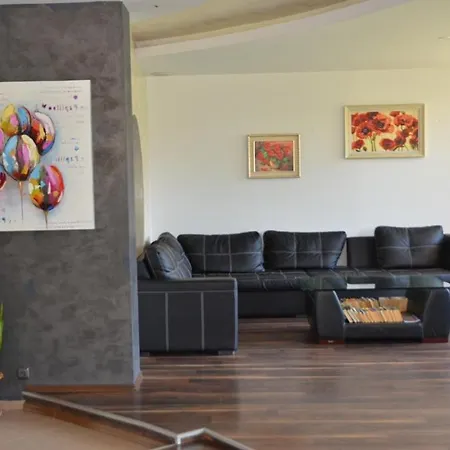 Apart Hotel Aphrodite 2 Апартамент